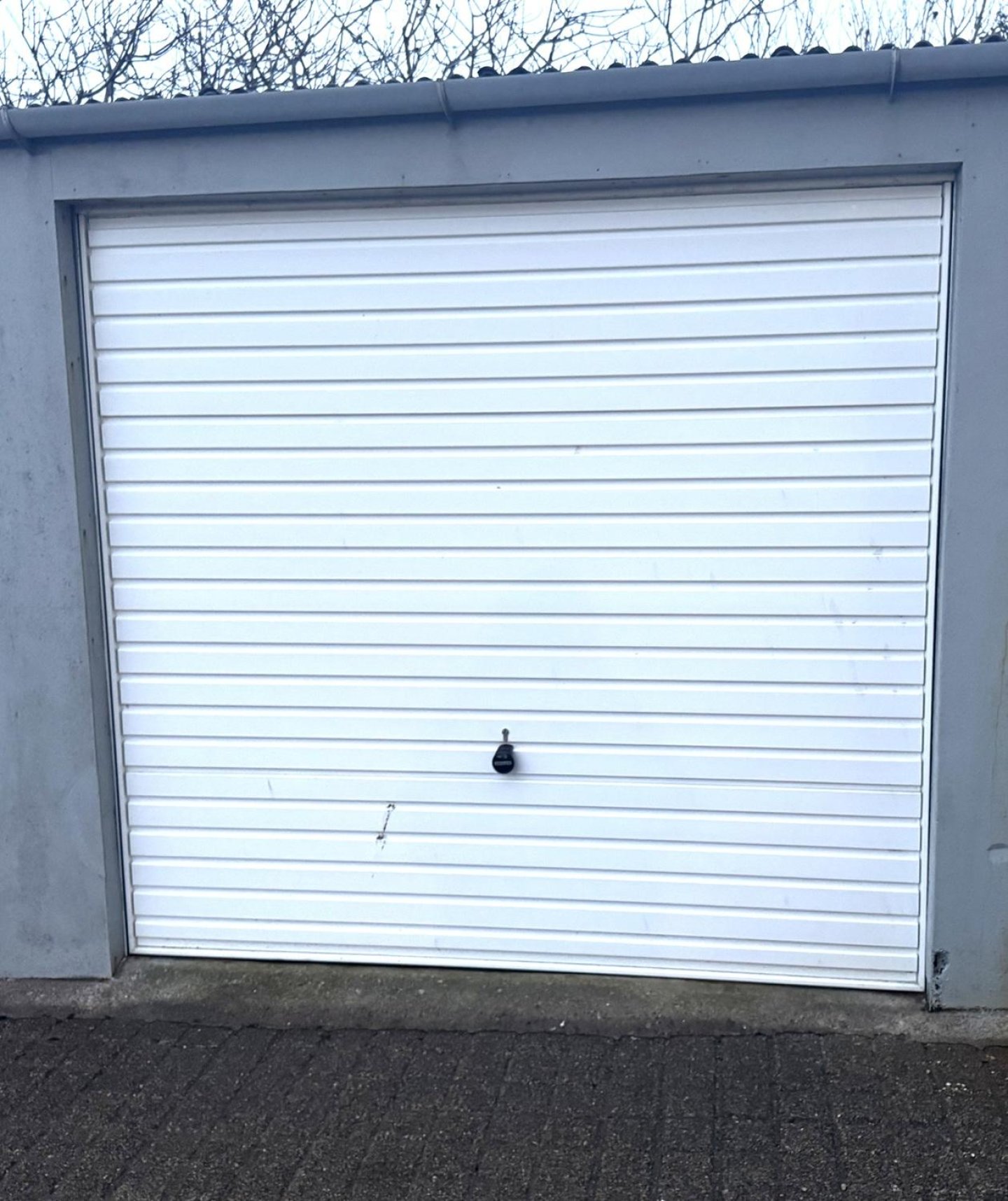 GARAGE/LOCK UP